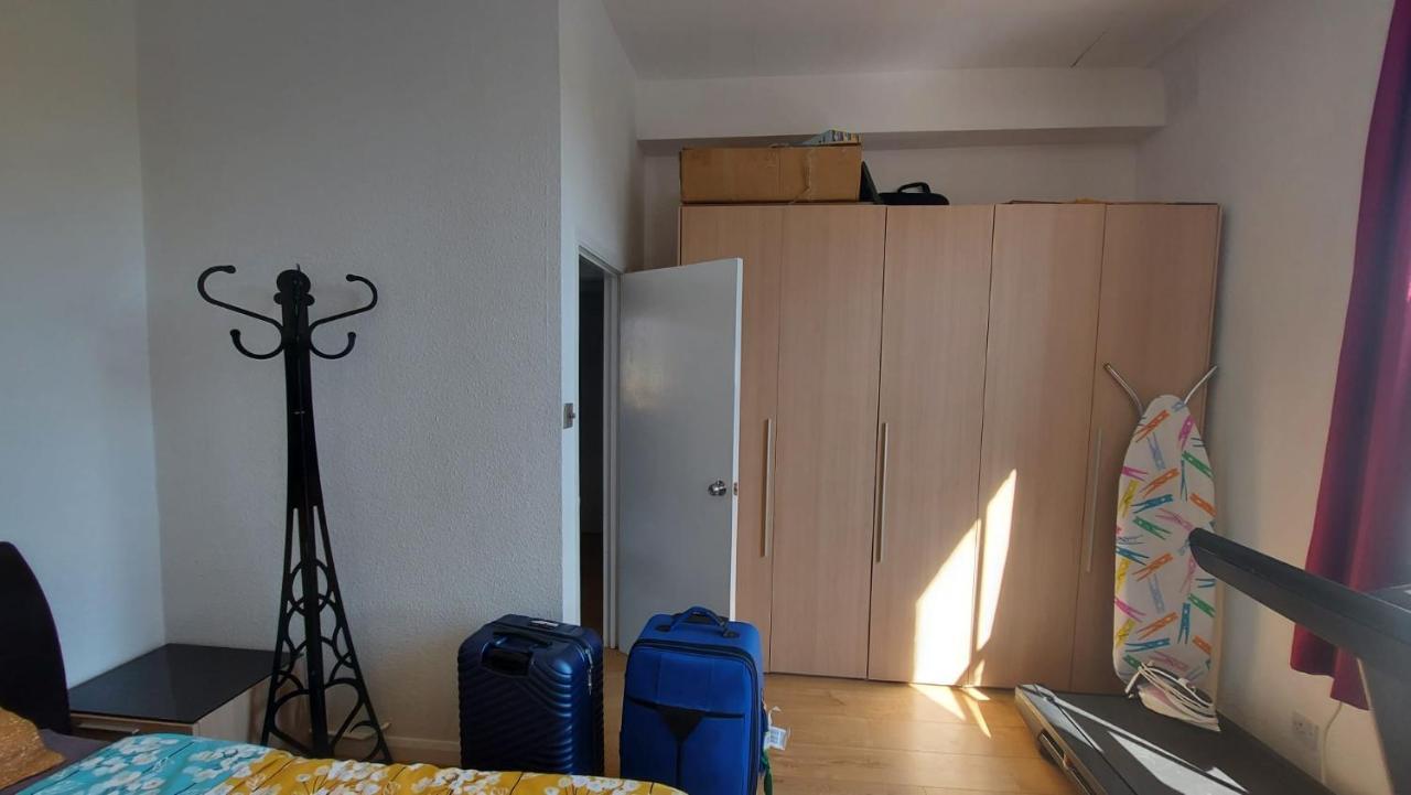 Extra Large One Bedroom Flat With Parking Londra Exterior foto