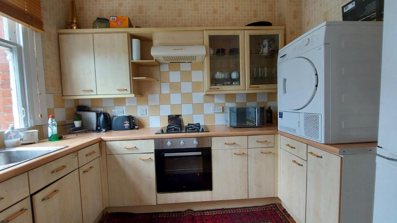 Extra Large One Bedroom Flat With Parking Londra Exterior foto