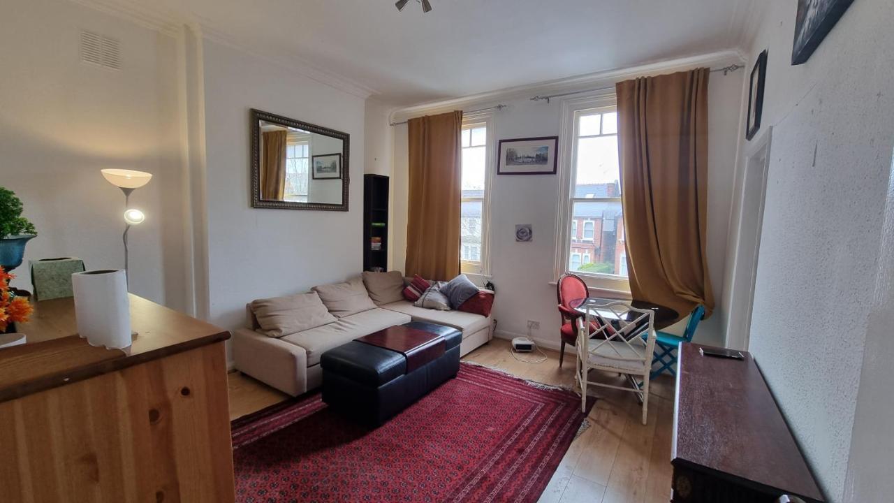 Extra Large One Bedroom Flat With Parking Londra Exterior foto
